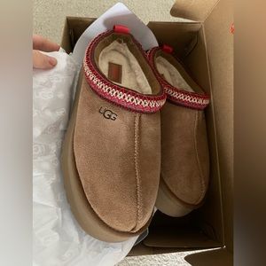 UGG Tasman Platform Slippers SOLD OUT ONLINE